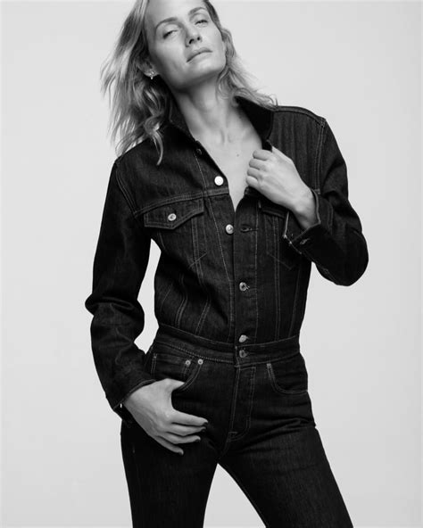 levis valletta